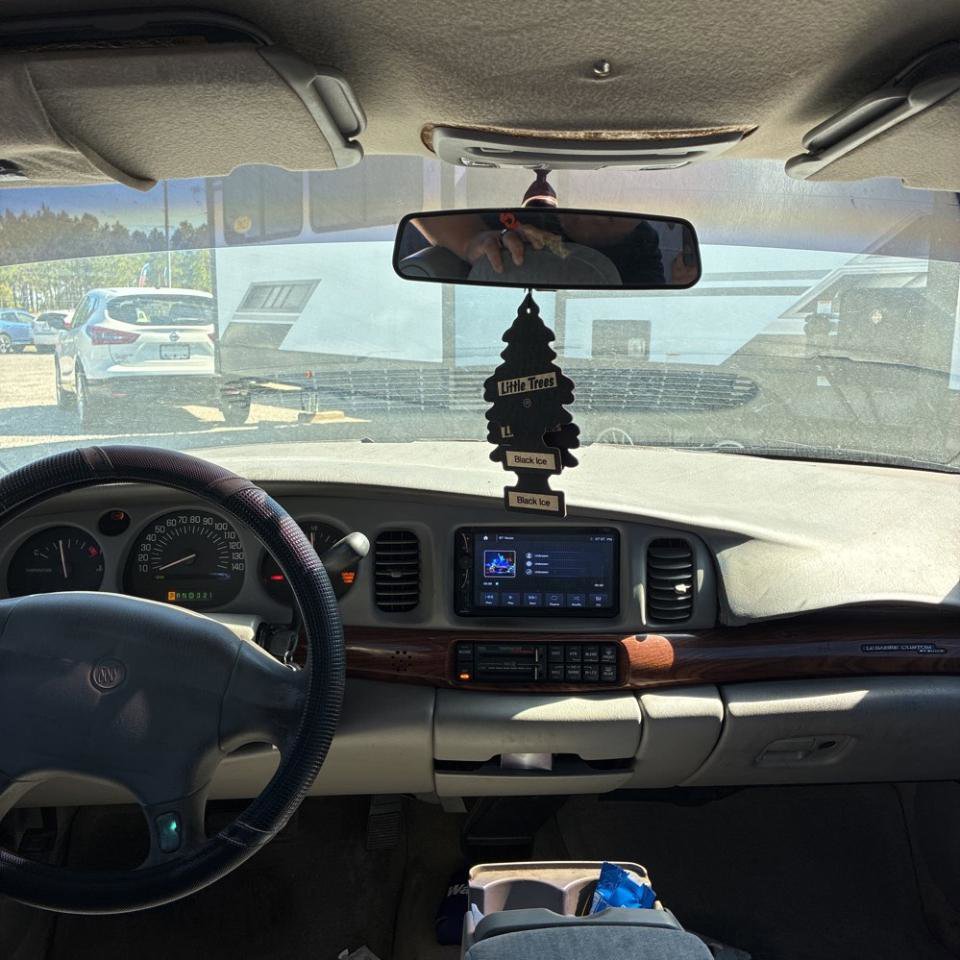 Used 2002 Buick Le Sabre Custom image 9