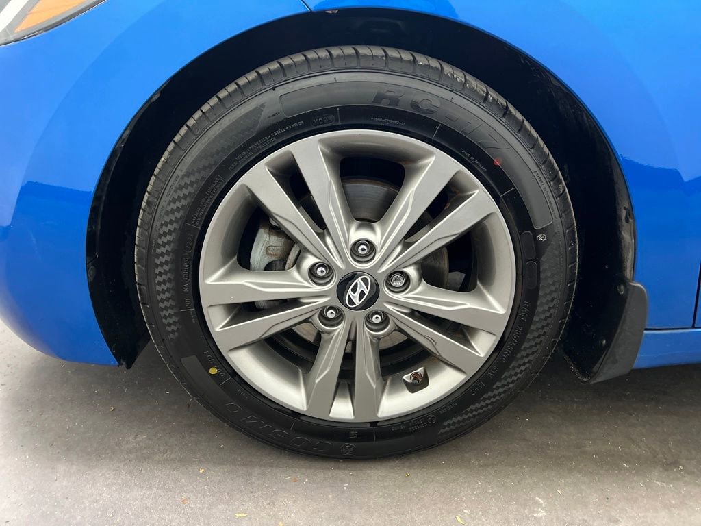 Used 2017 Hyundai Elantra Value Edition image 30