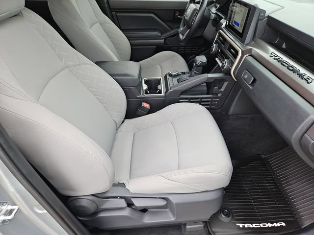 Used 2025 Toyota Tacoma SR5 AWD/4WD image 10
