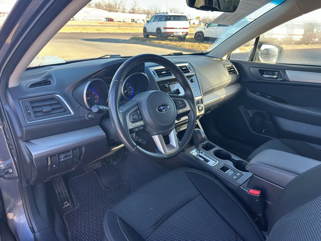 Used 2017 Subaru Outback 2.5i Premium image 12