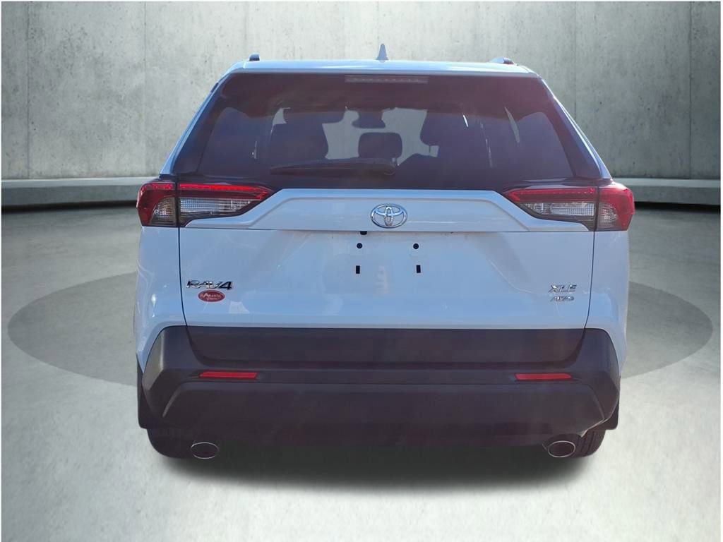 Used 2022 Toyota RAV4 XLE image 5