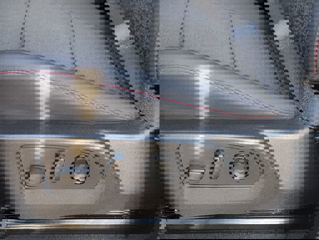 Certified 2024 Chevrolet Colorado Z71 w/ Z71 Convenience Package 2 AWD/4WD image 14