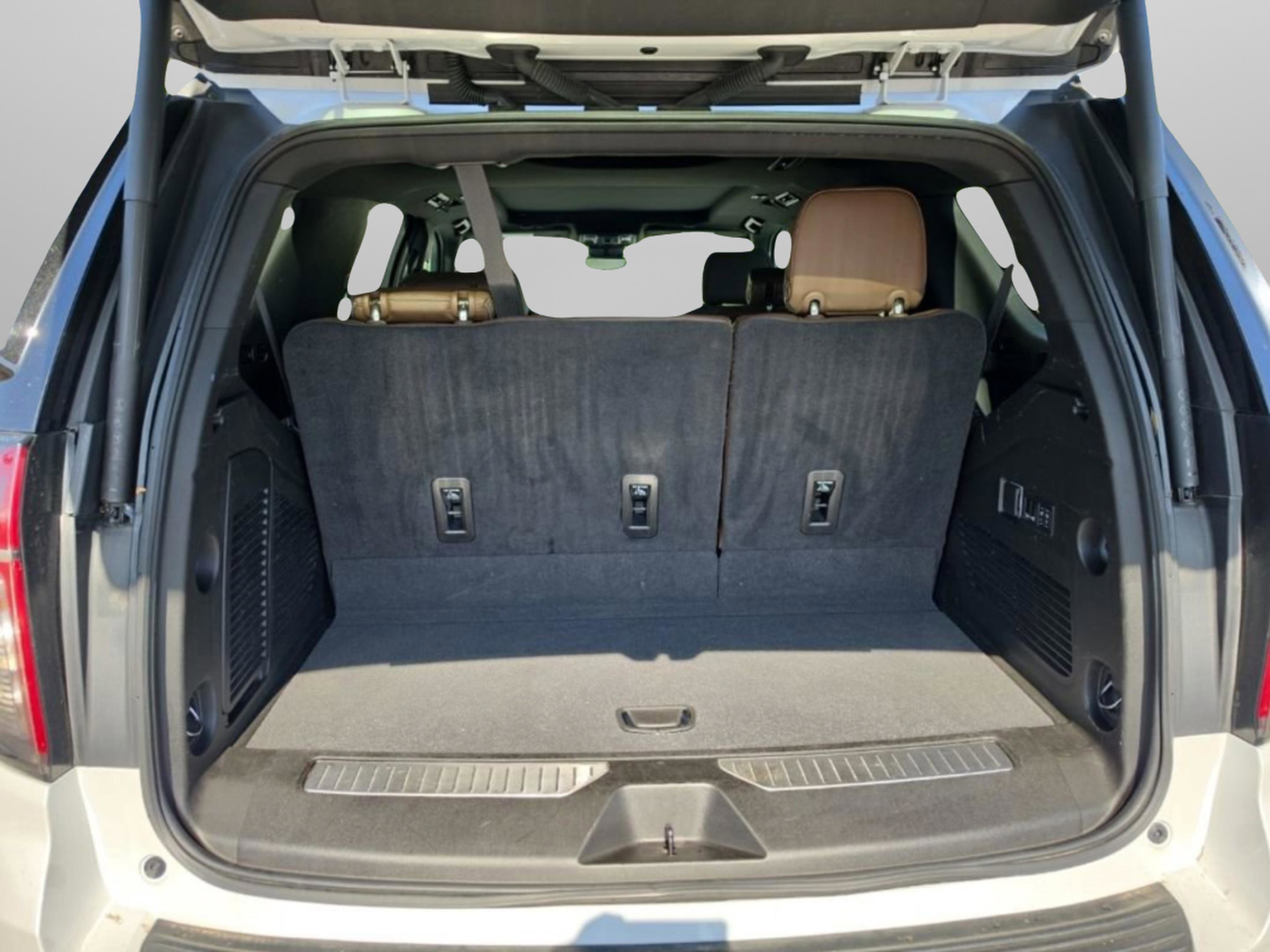 Used 2023 Chevrolet Tahoe High Country w/ Premium Package 2 AWD/4WD image 12