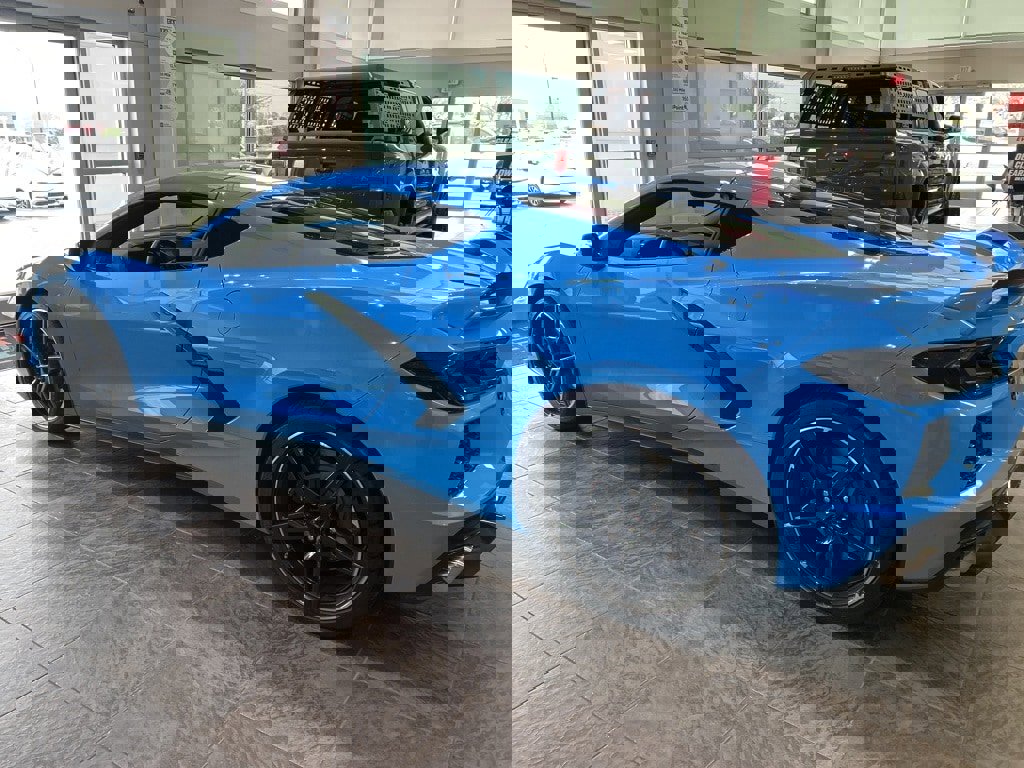 Used 2024 Chevrolet Corvette Stingray Coupe w/ Z51 Performance Package image 8