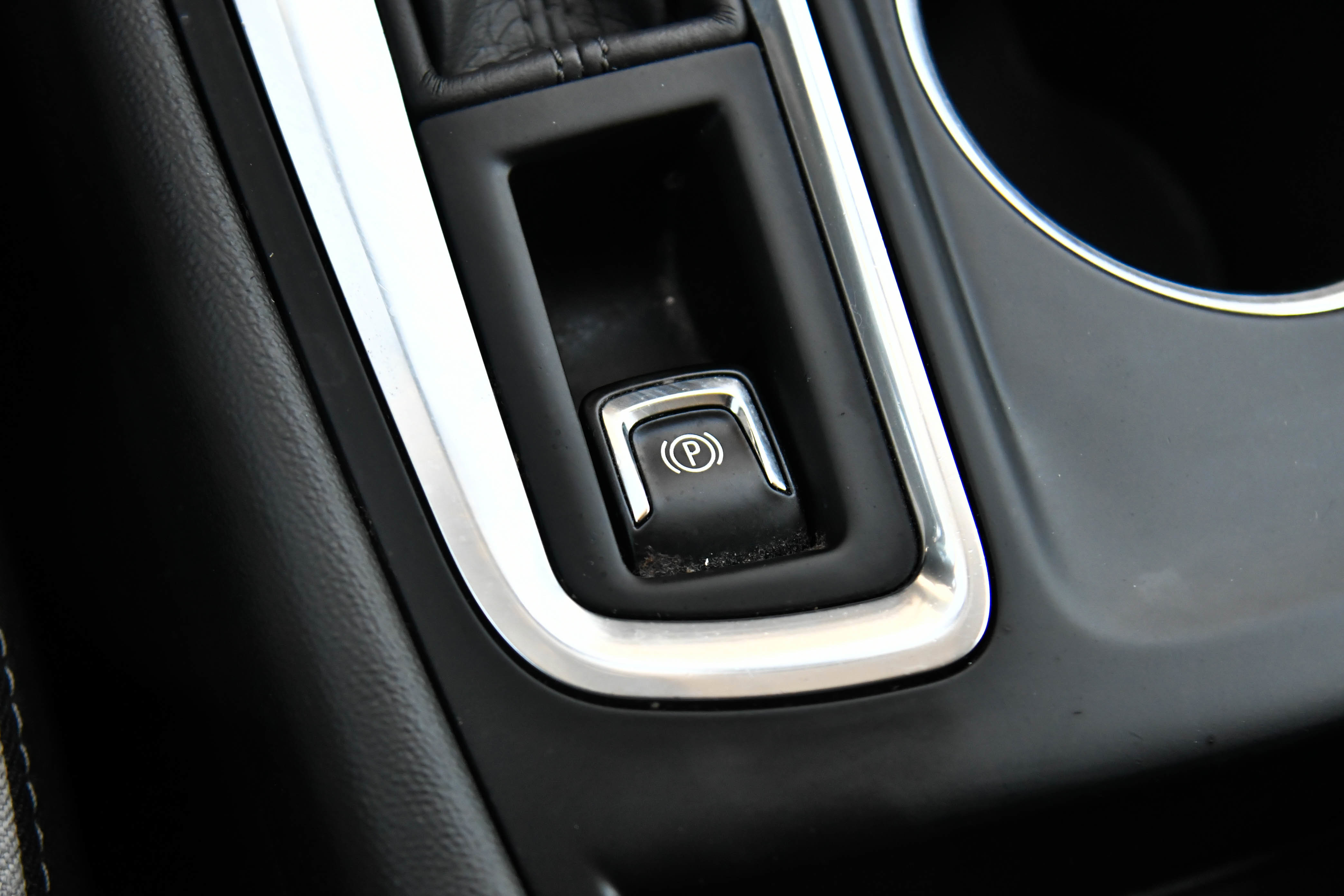 Used 2021 Chevrolet Equinox LS FWD image 23