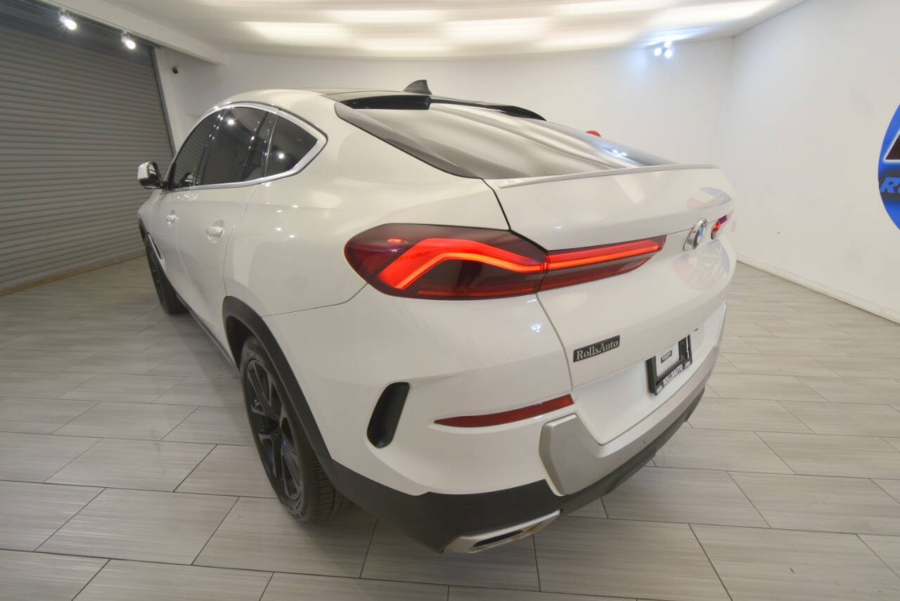Used 2022 BMW X6 xDrive40i w/ Premium Package AWD/4WD image 3