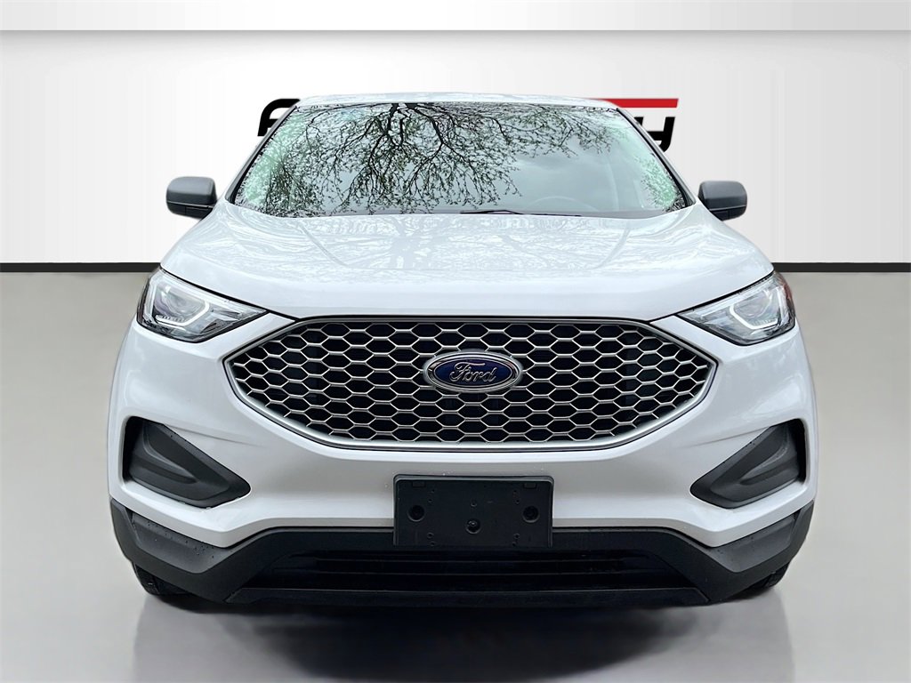 Used 2024 Ford Edge SE image 2