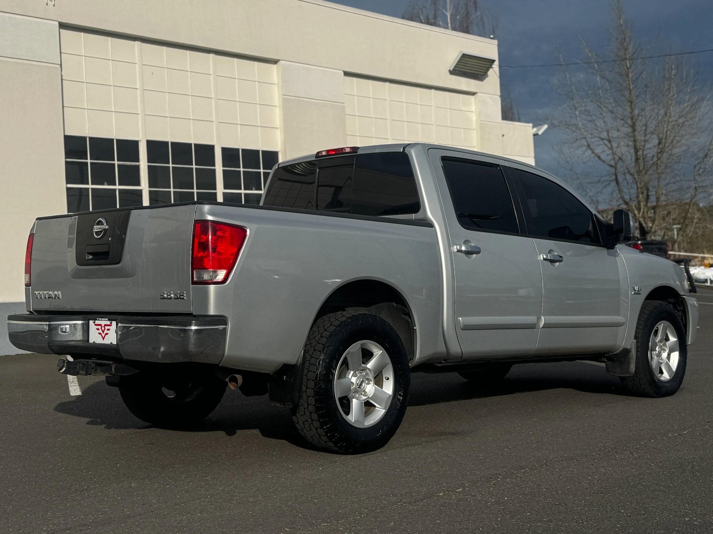 Used 2004 Nissan Titan SE w/ (Bed) Utility Bed Pkg image 5
