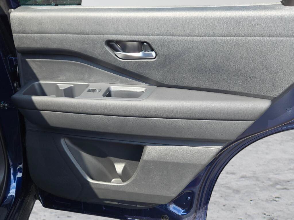 New 2026 Nissan Pathfinder SL AWD/4WD image 8