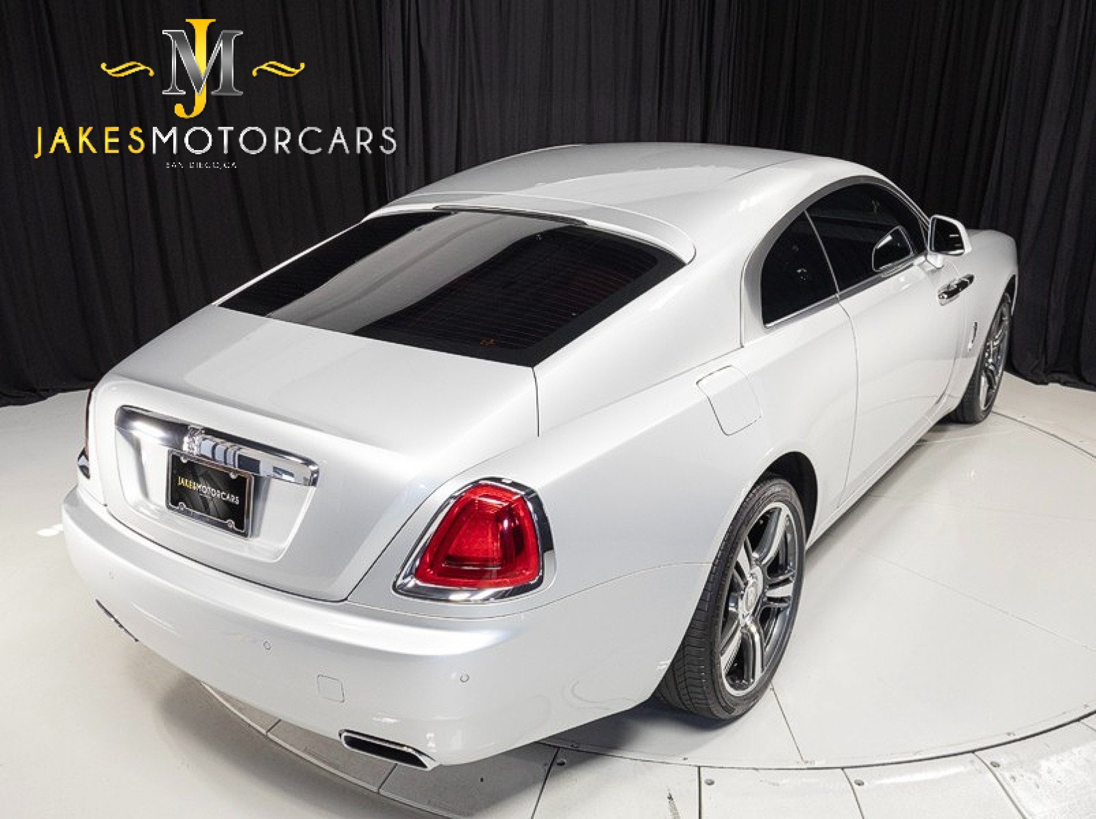 Used 2016 Rolls-Royce Wraith RWD image 12
