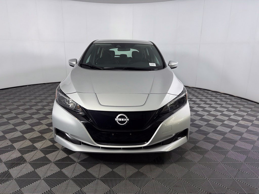 Used 2025 Nissan Leaf S FWD image 4