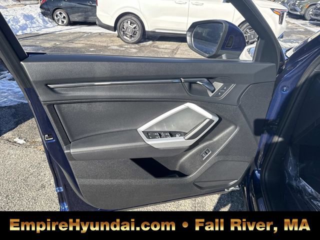 Used 2025 Audi Q3 2.0T Premium image 18