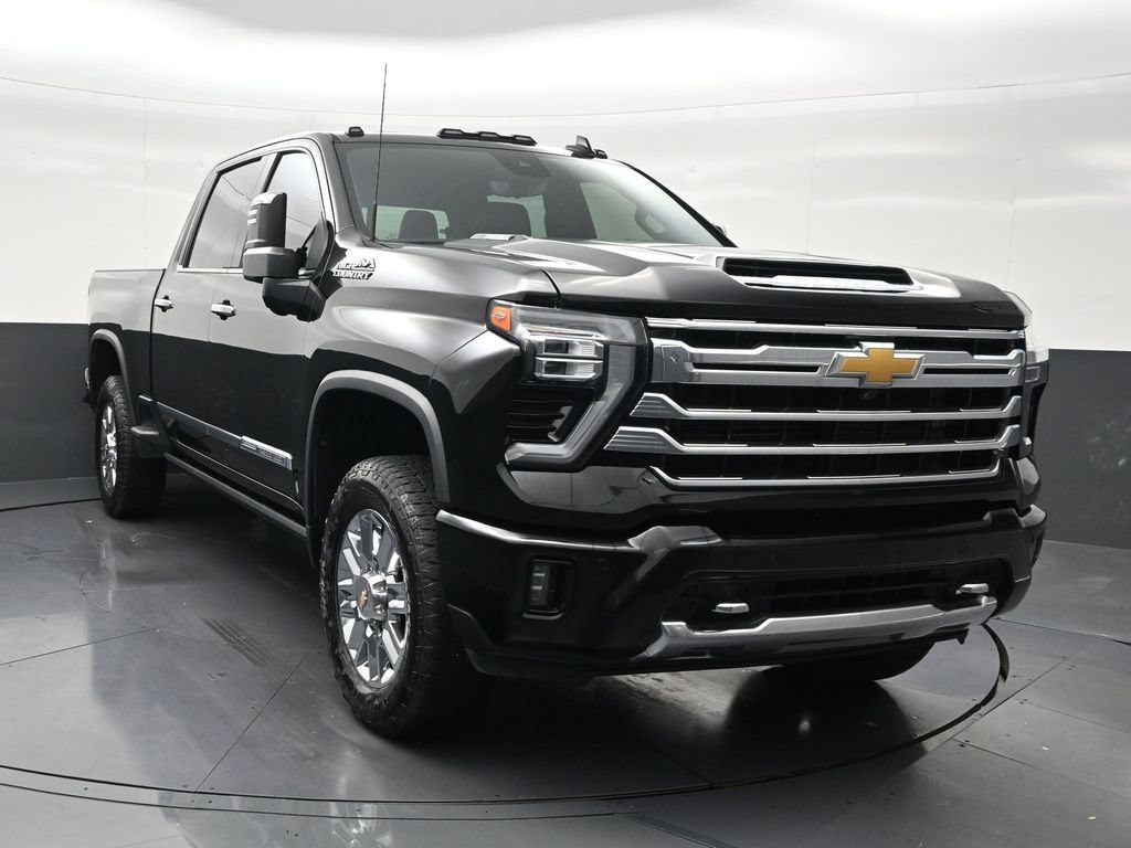 Used 2024 Chevrolet Silverado 2500 High Country w/ High Country Premium Package AWD/4WD image 8