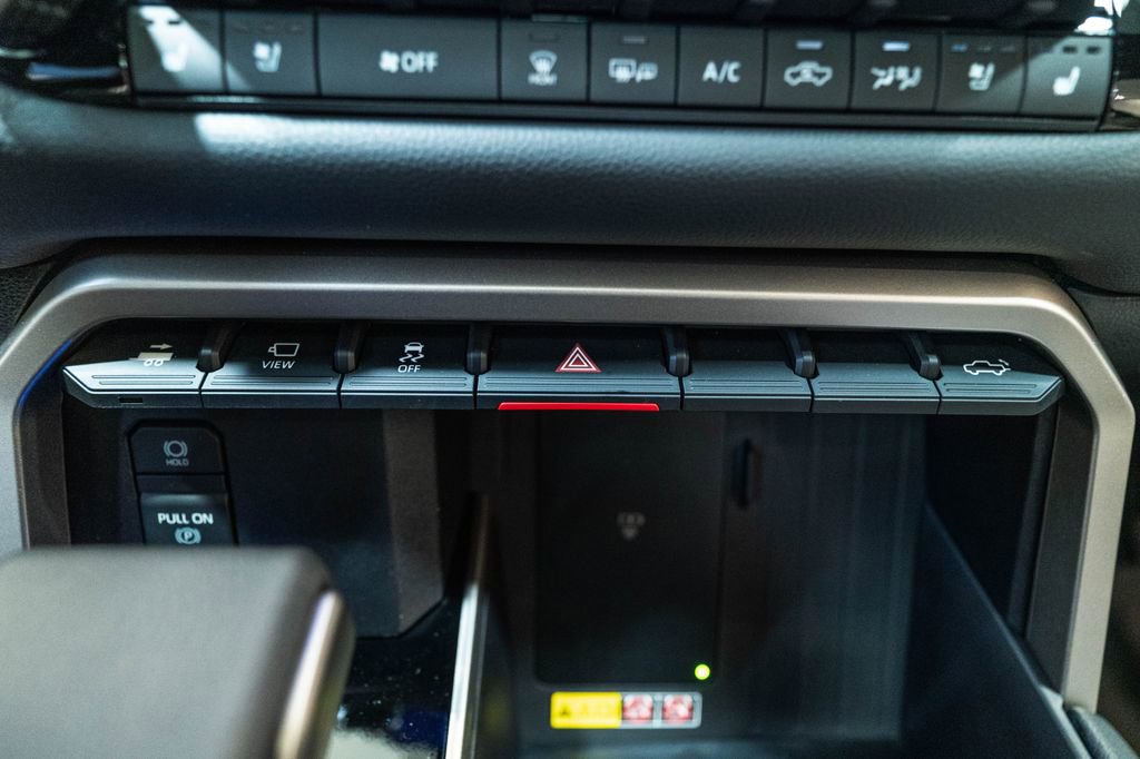 New 2026 Toyota Tundra Limited AWD/4WD image 29