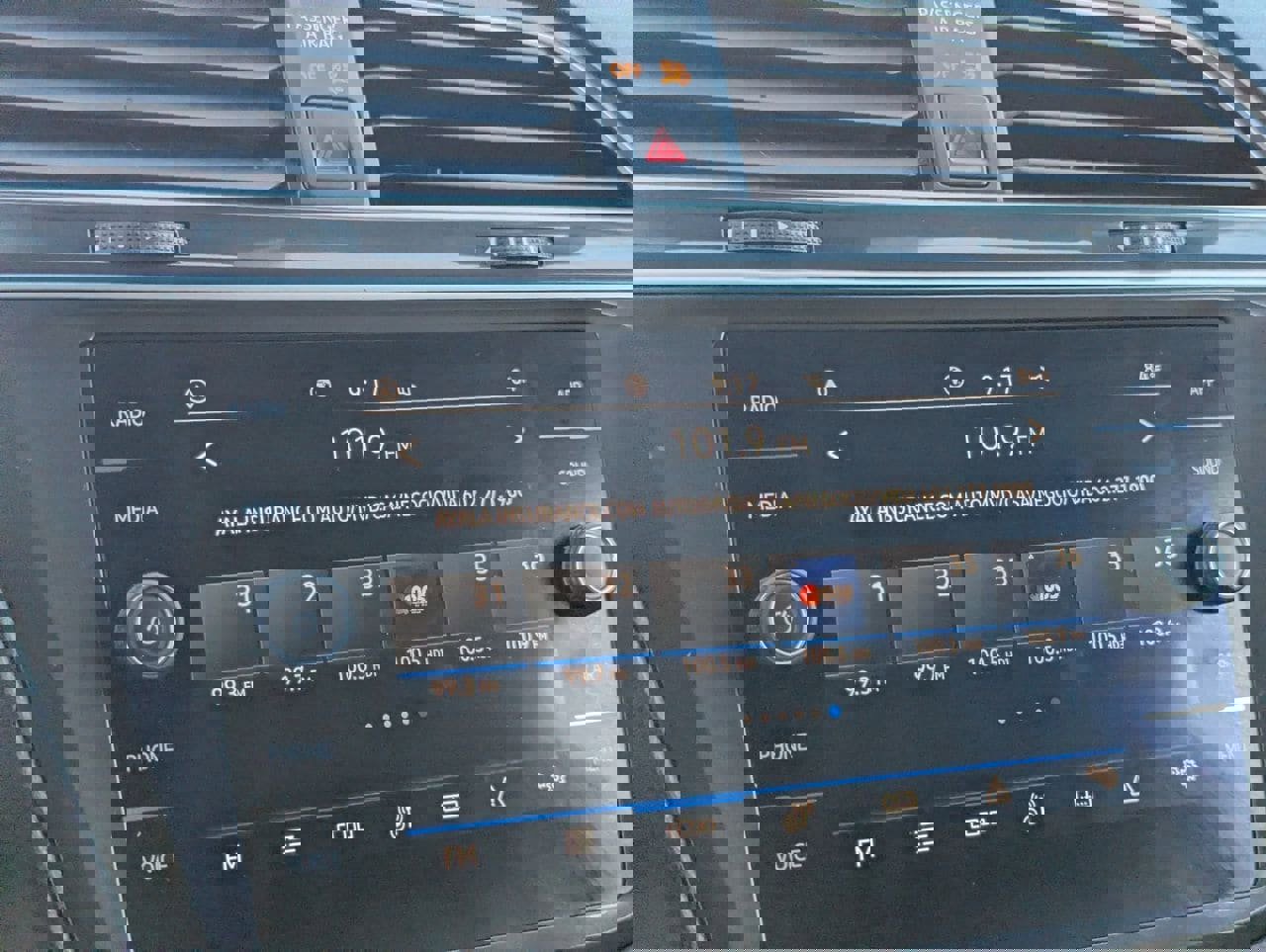 Used 2023 Volkswagen Tiguan SE FWD image 23