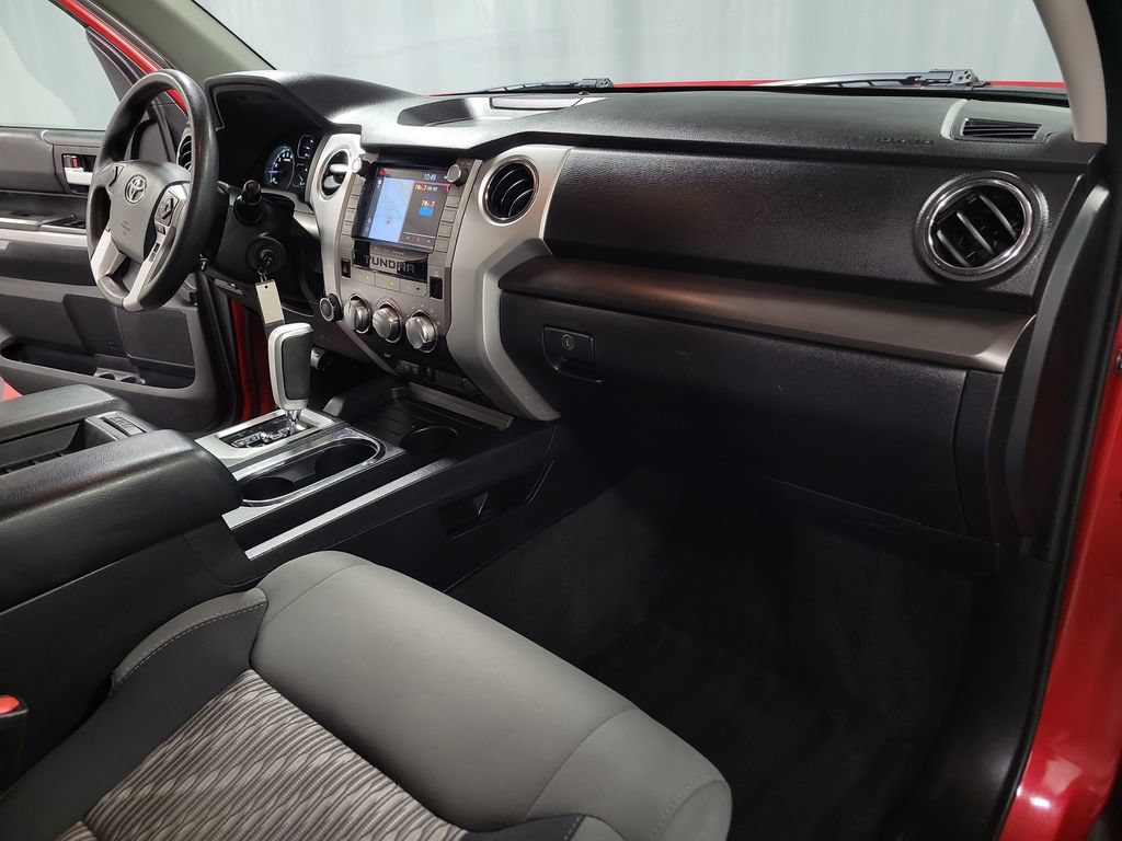 Used 2020 Toyota Tundra SR5 w/ SR5 Upgrade Package AWD/4WD image 22