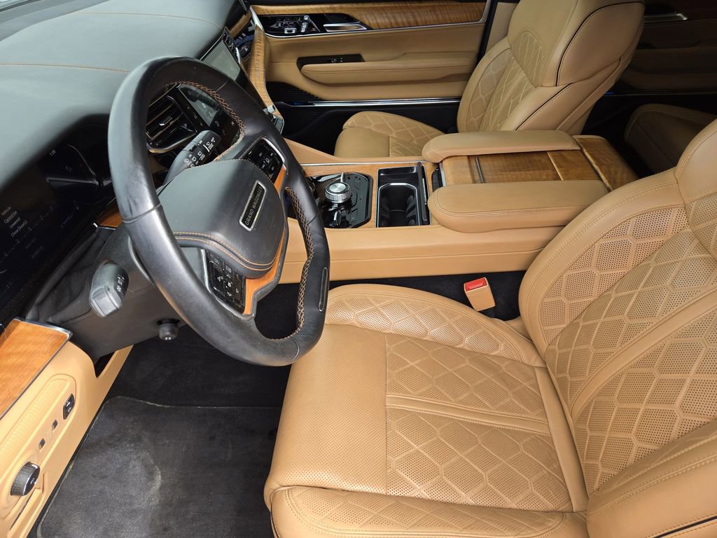 Used 2022 Jeep Grand Wagoneer Series III w/ Flexible Seating Group image 8