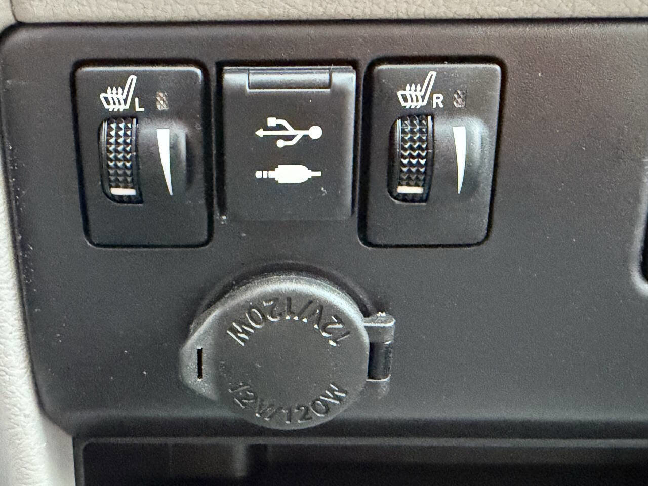 Used 2019 Toyota Sienna XLE w/ XLE Navigation Package FWD image 27