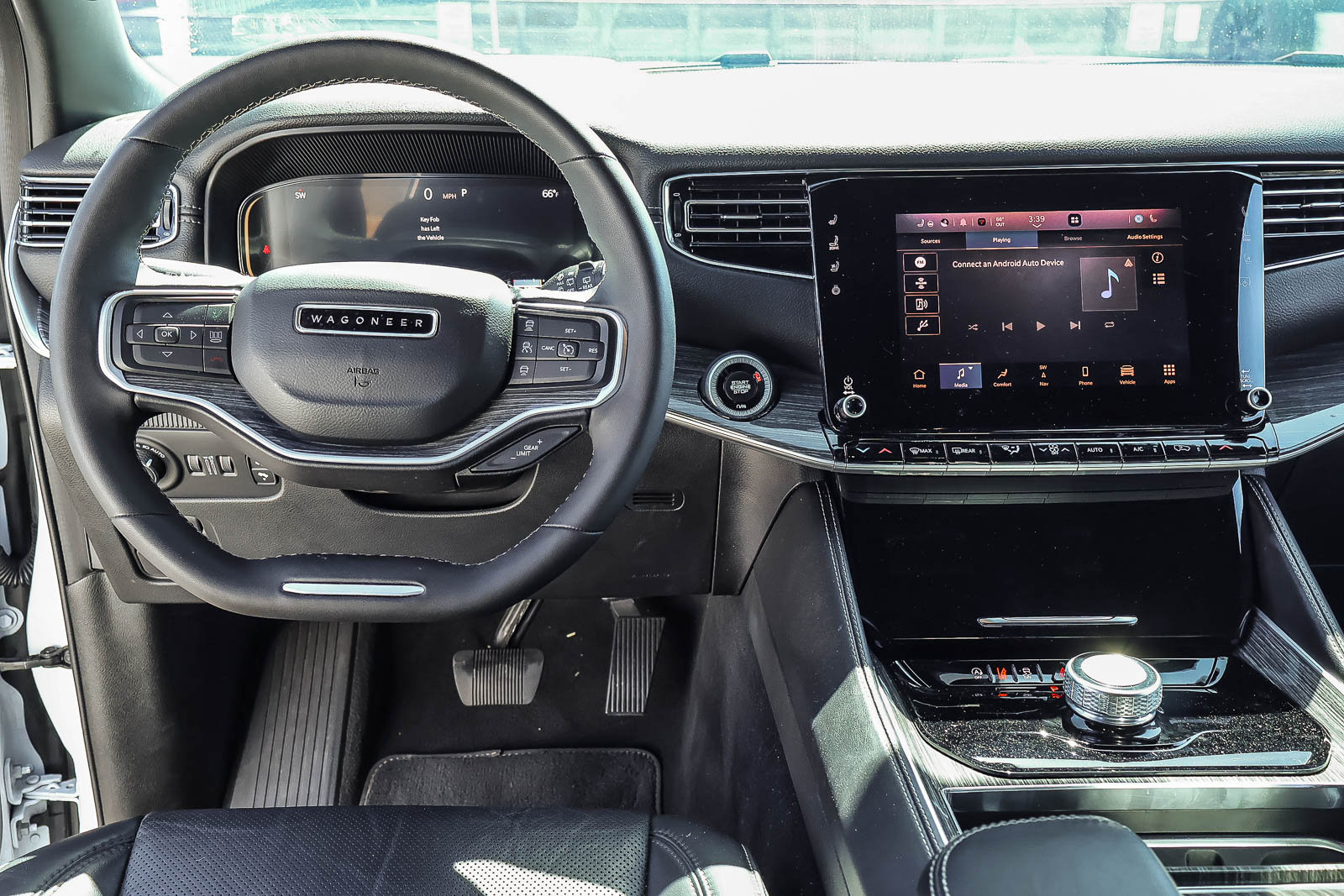 Used 2022 Jeep Wagoneer Series III RWD image 3