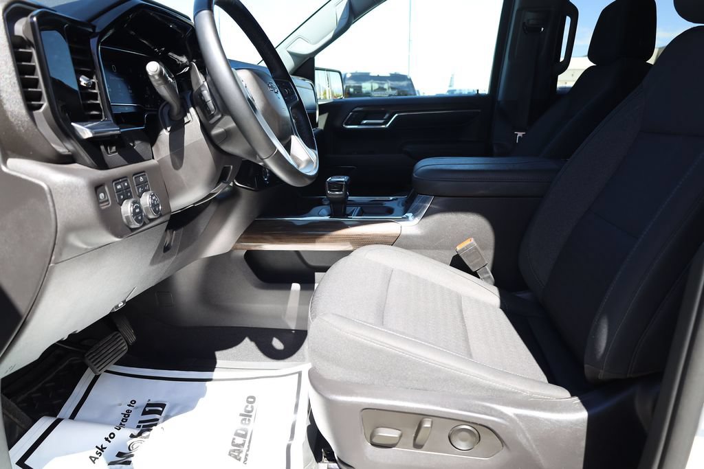Used 2023 Chevrolet Silverado 1500 RST AWD/4WD image 11