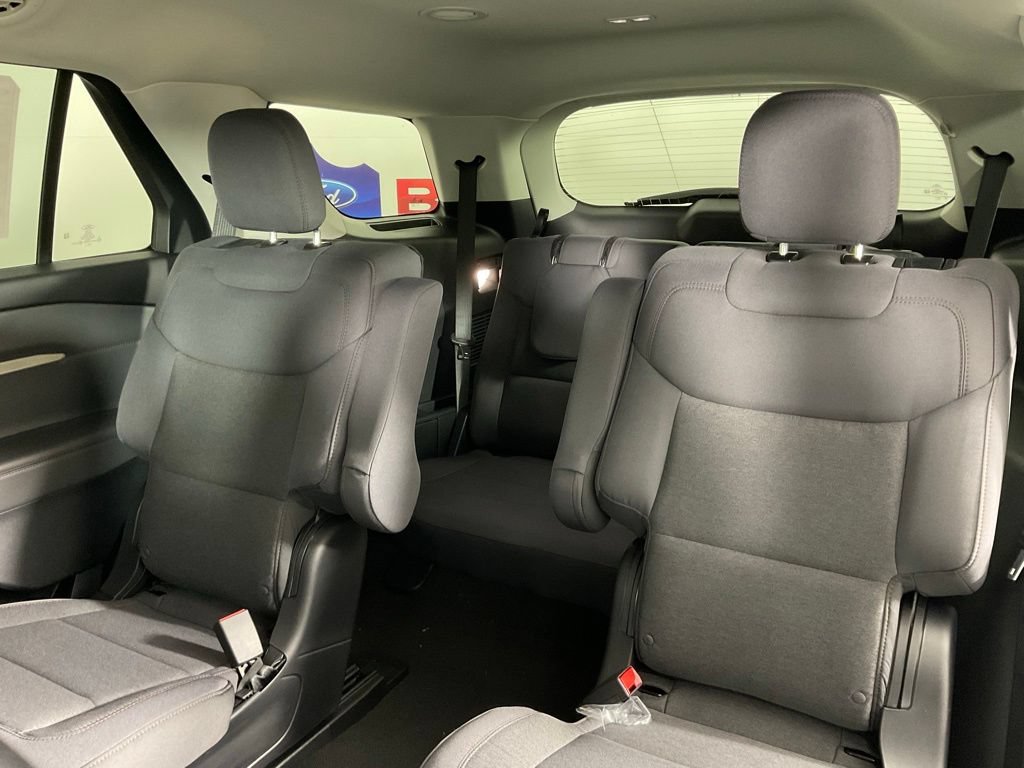 New 2026 Ford Explorer Active RWD image 16