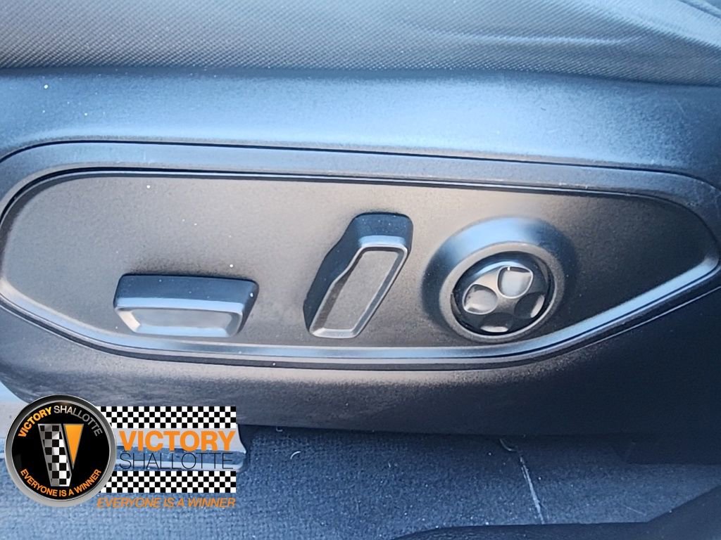 Certified 2025 Jeep Grand Cherokee Laredo image 17