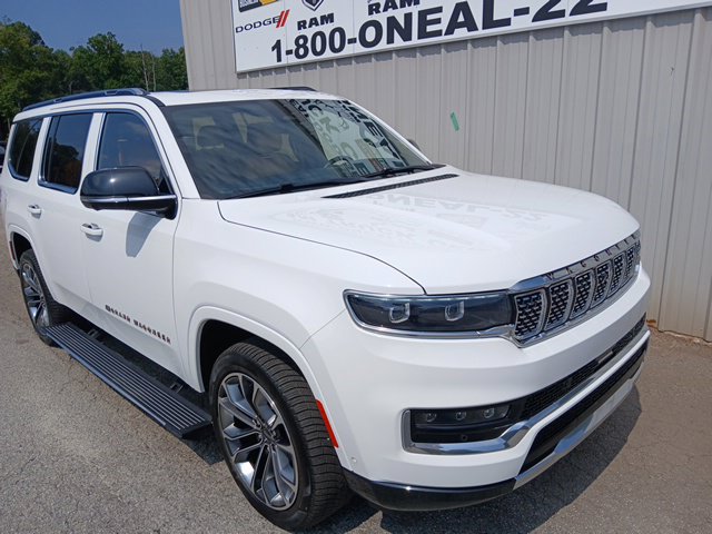 Used 2024 Jeep Grand Wagoneer Series III w/ Rear Seat Video Group 1 AWD/4WD image 1
