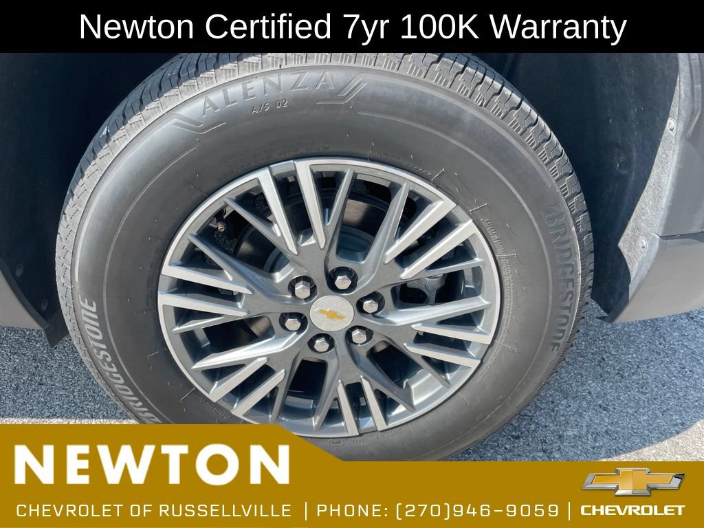 Used 2025 Chevrolet Traverse LT FWD image 20