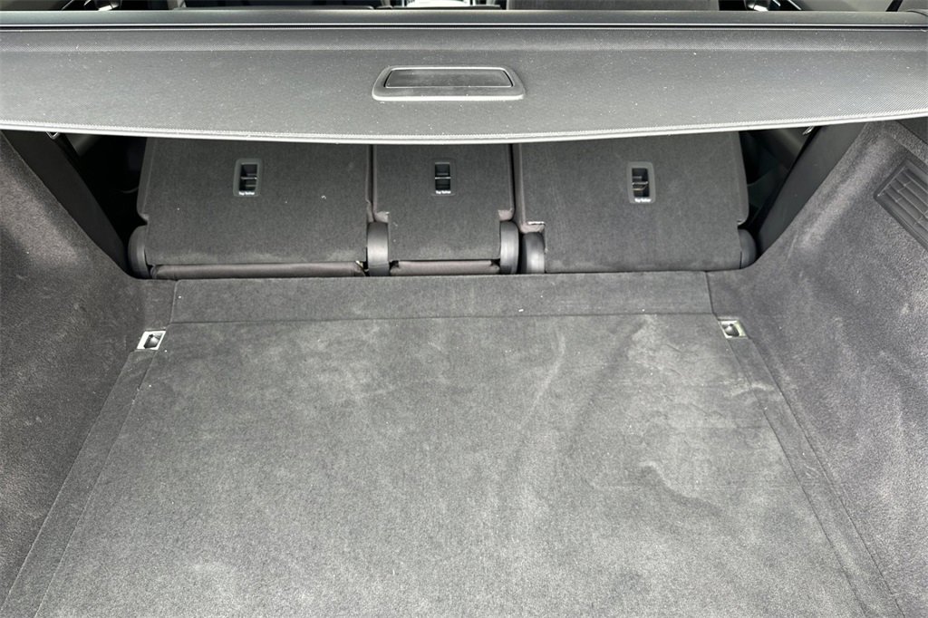 Used 2021 Audi Q8 Premium image 18