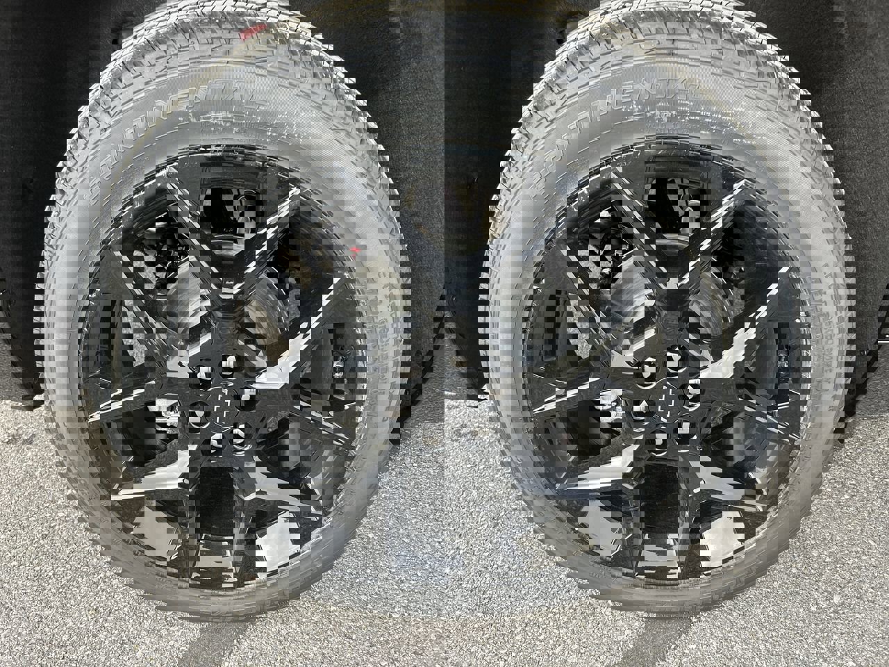 New 2026 Chevrolet Traverse RS image 9