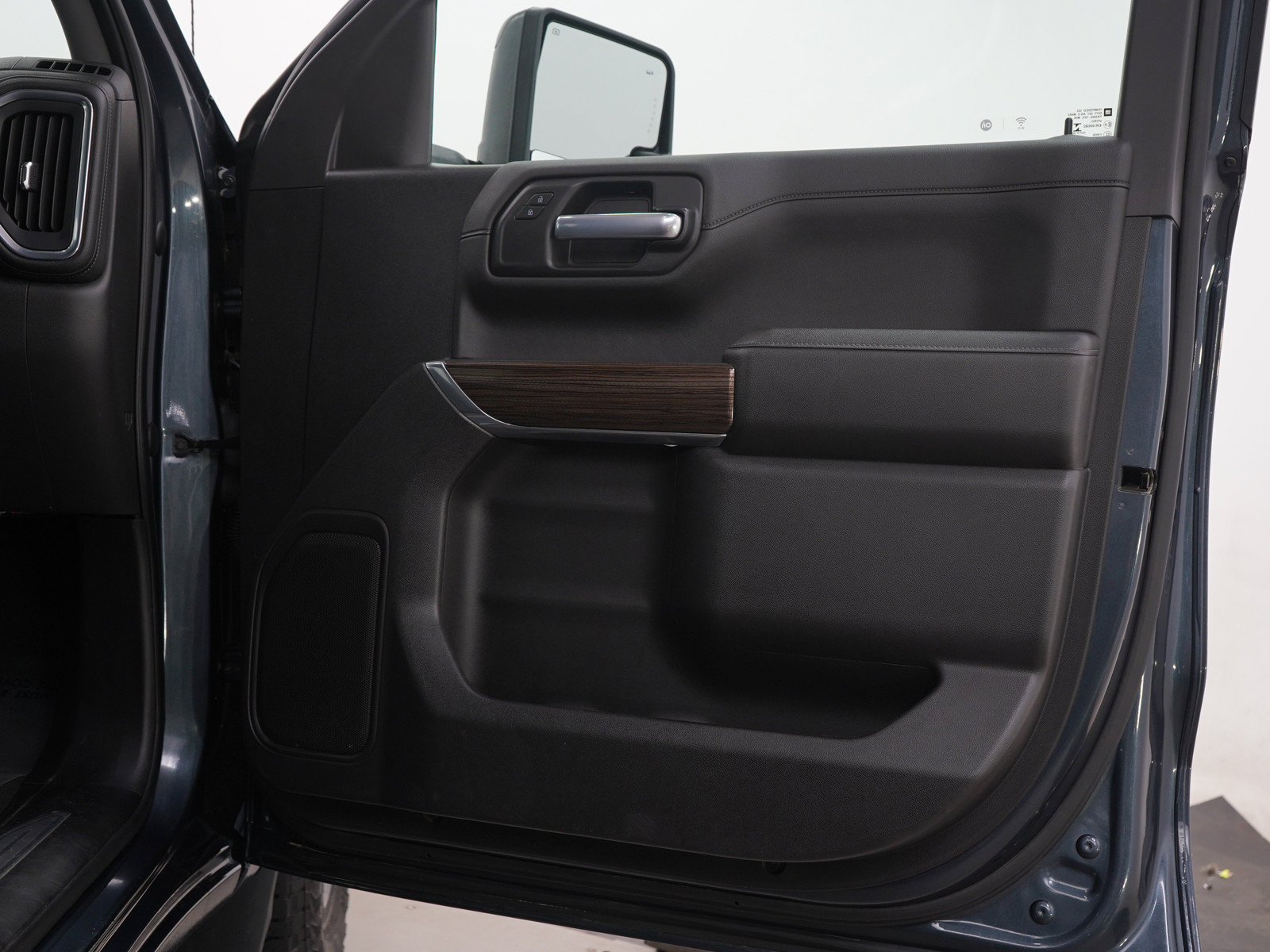 Used 2021 Chevrolet Silverado 1500 RST AWD/4WD image 9
