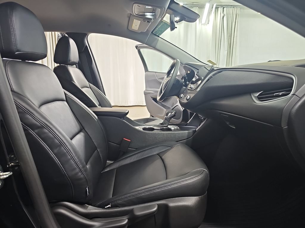 Certified 2022 Chevrolet Malibu LT FWD image 13