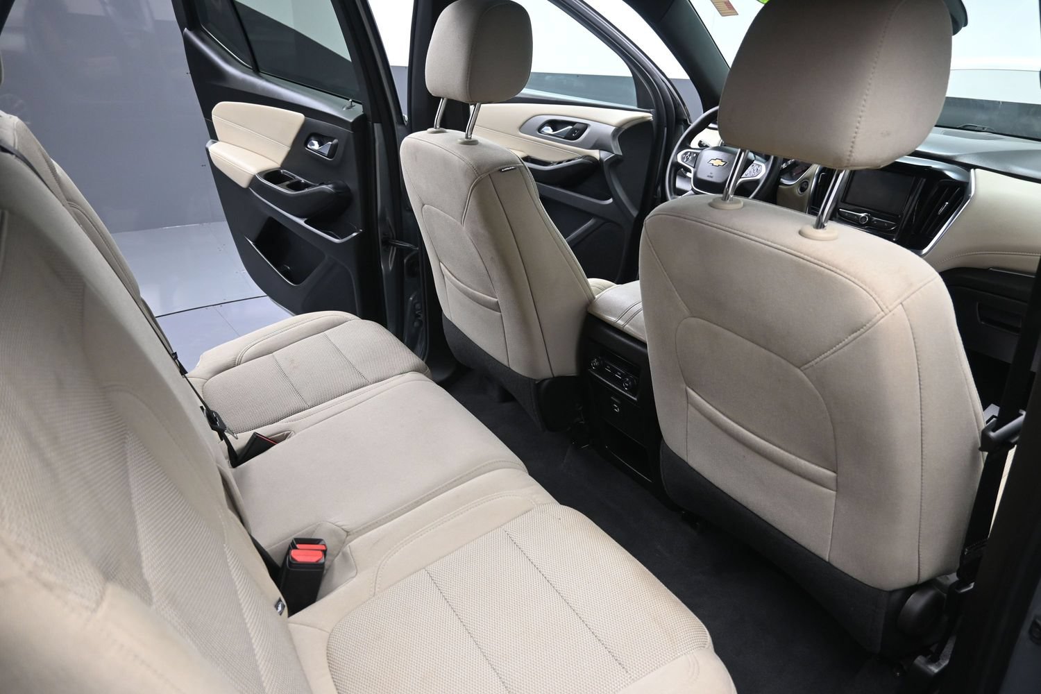 Used 2023 Chevrolet Traverse LS AWD/4WD image 25