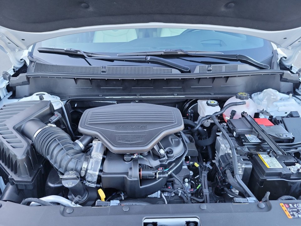 New 2025 Cadillac XT6 Sport w/ Technology Package image 16