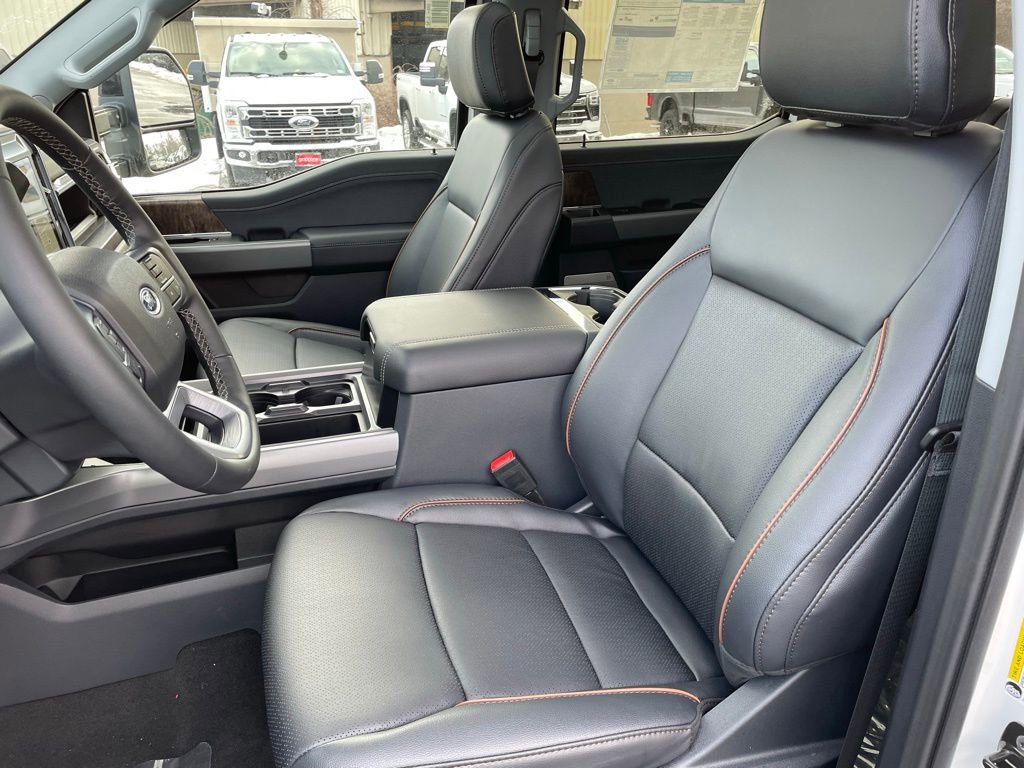 New 2026 Ford F350 Lariat w/ Black Appearance Package image 7