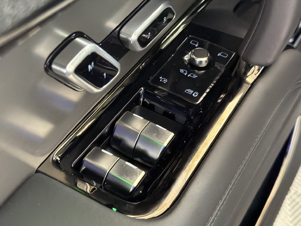 New 2027 Land Rover Range Rover Sport SE AWD/4WD image 28