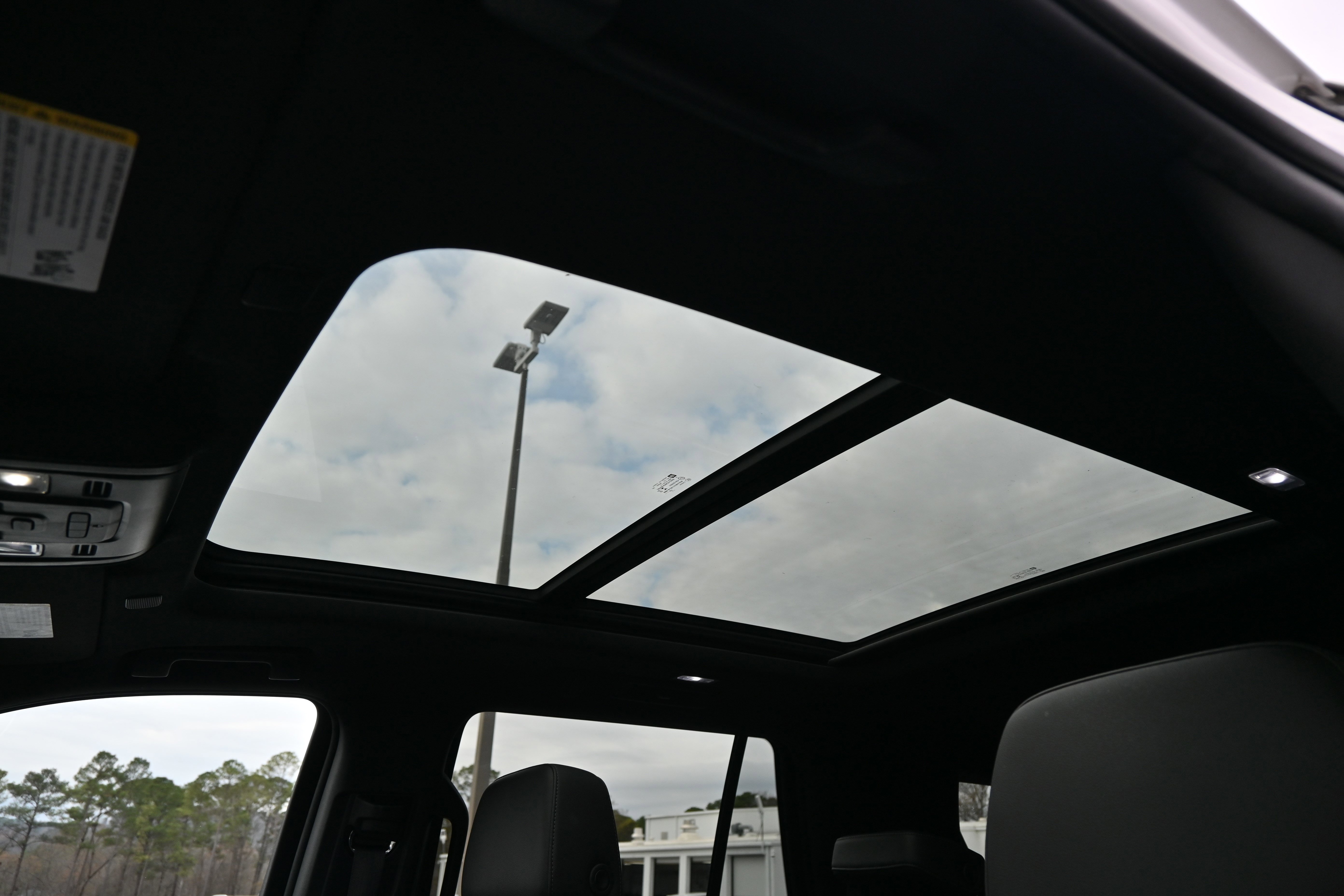 Used 2021 Chevrolet Tahoe LT w/ LT Signature Package image 5