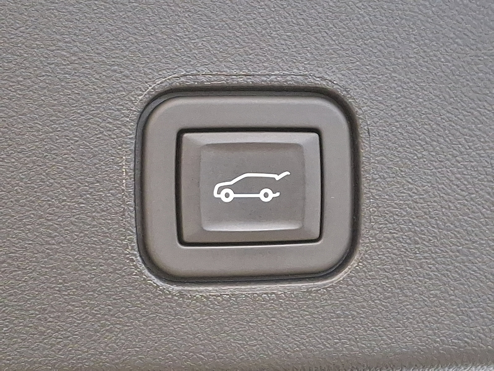 Used 2025 Cadillac Lyriq Luxury AWD/4WD image 29