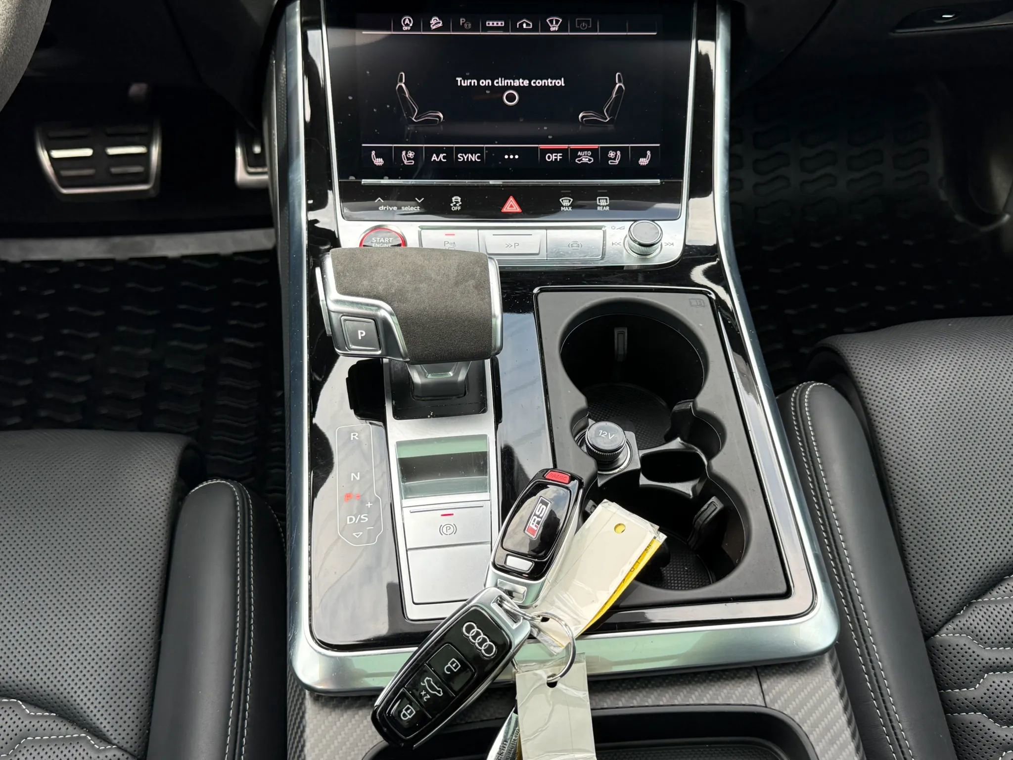 Used 2024 Audi RS Q8 w/ Executive Package image 18