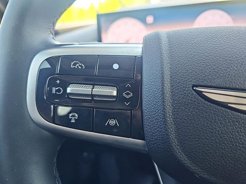 Used 2025 Genesis G80 2.5T Advanced image 22