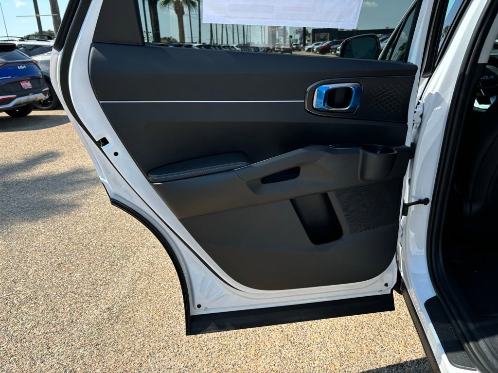 New 2025 Kia Sorento S image 15