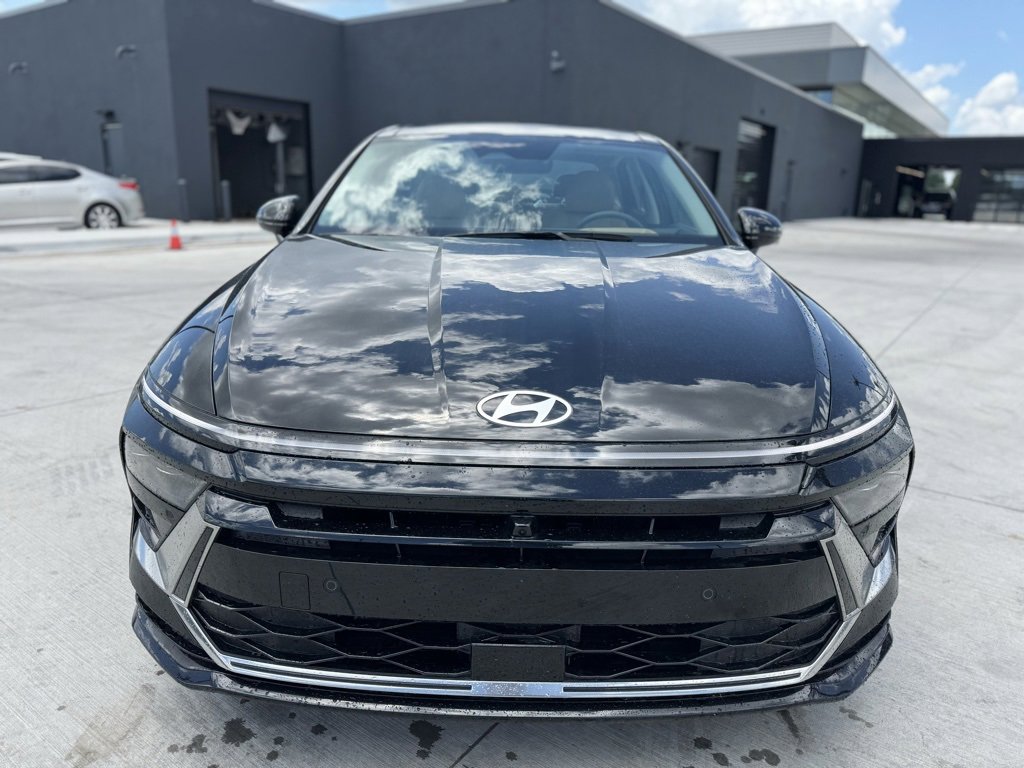 New 2025 Hyundai Sonata Limited image 2