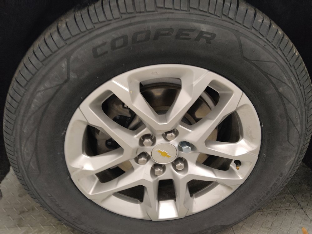 Used 2021 Chevrolet Traverse LS FWD image 31