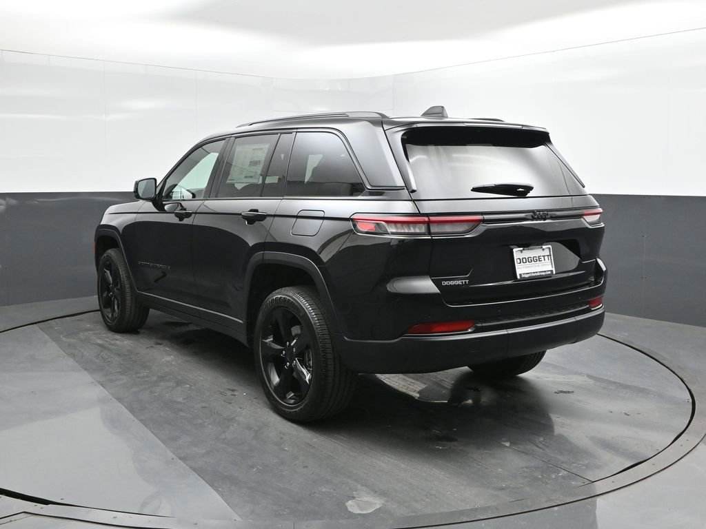 New 2025 Jeep Grand Cherokee Altitude image 5