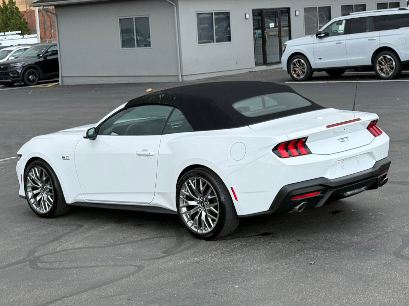 Used 2024 Ford Mustang GT Premium image 38