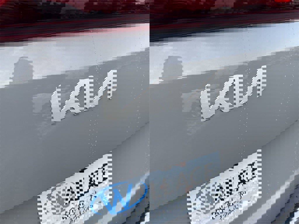 New 2026 Kia Carnival EX image 7