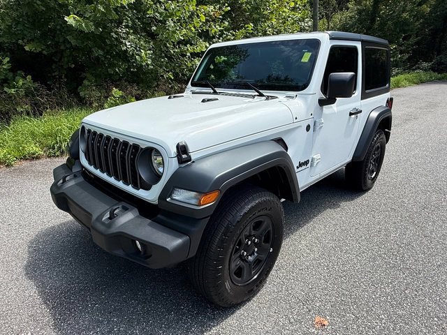 Used 2026 Jeep Wrangler Sport AWD/4WD image 2