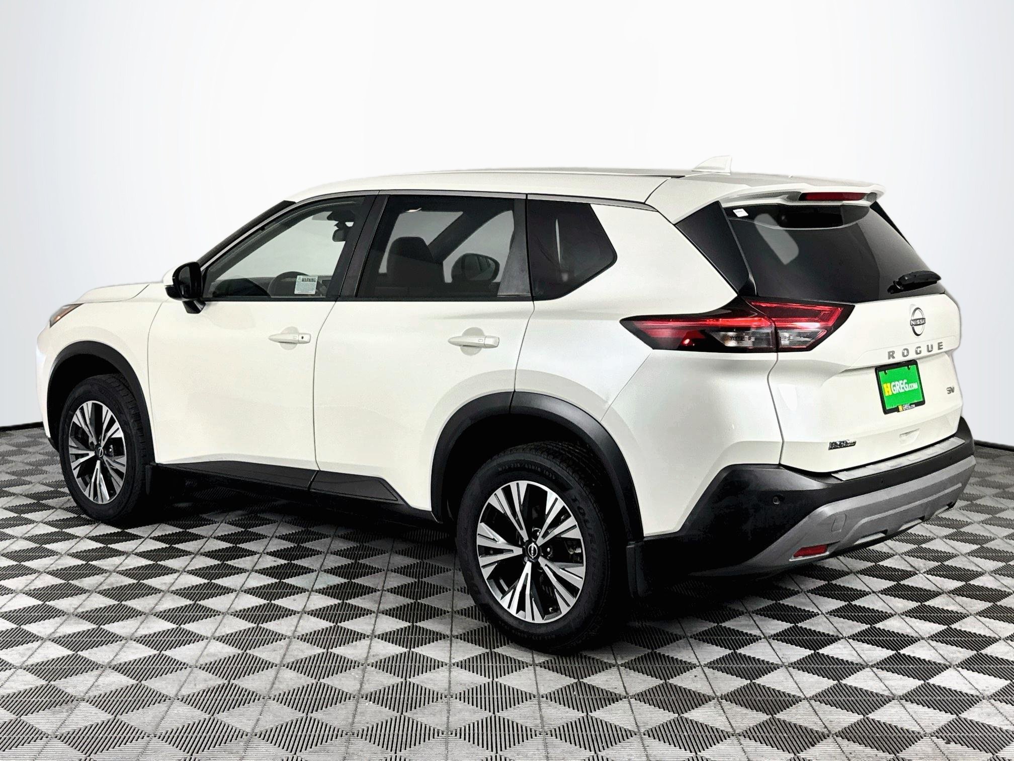 Used 2023 Nissan Rogue SV FWD image 6
