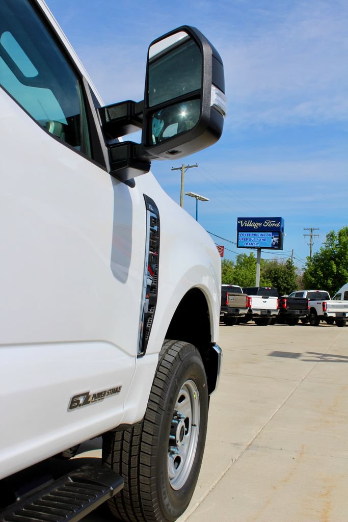 New 2026 Ford F250 XL w/ XL Chrome Package AWD/4WD image 20