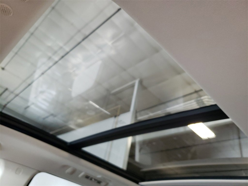 Used 2024 GMC Yukon XL Denali image 35